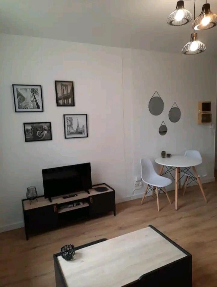 Apartamento Le Black And White Cosy Centre