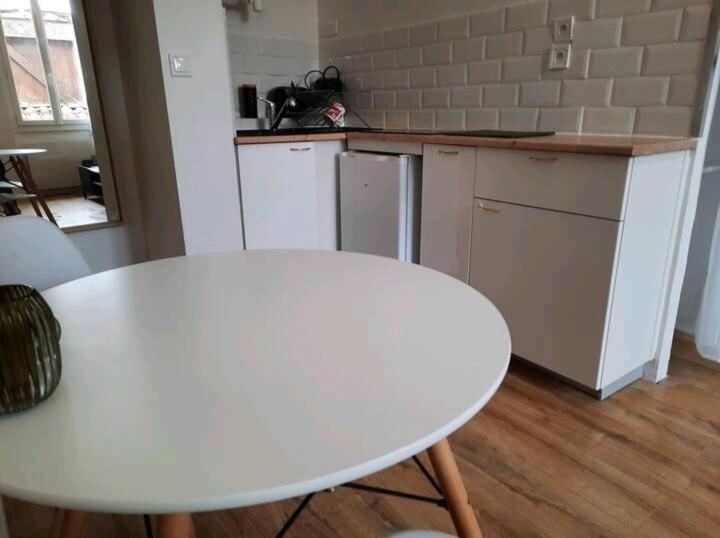 Le Black And White Cosy Centre Apartamento